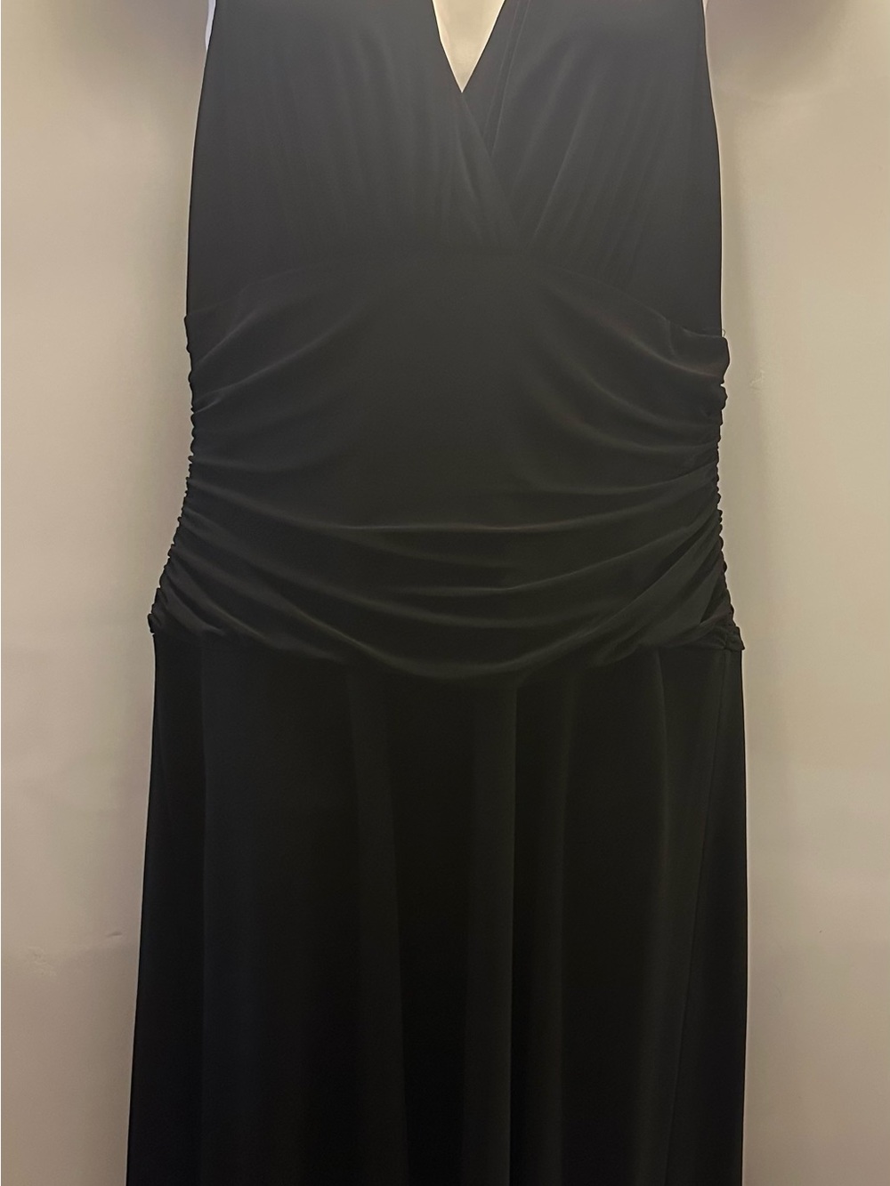 Nine West Black V-Neck Ruched Evening Dress Size 8P